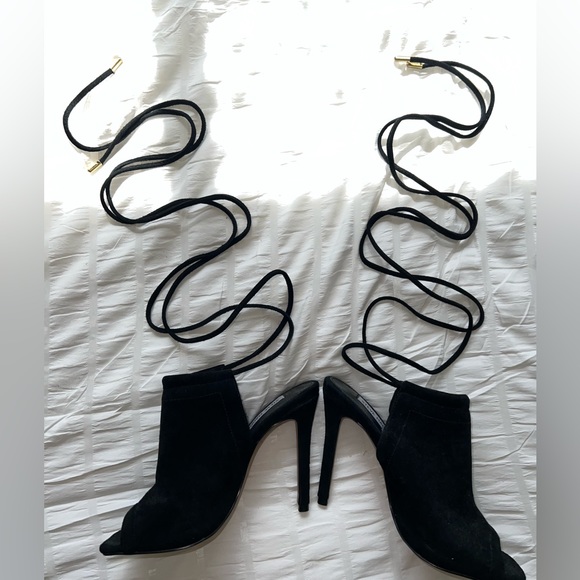 Steve Madden peep toe heels - Picture 2 of 5